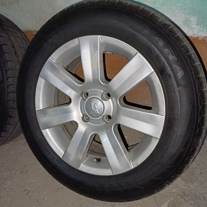 Сака диска сотилади. Балони ҳам ҳолати ўрта.