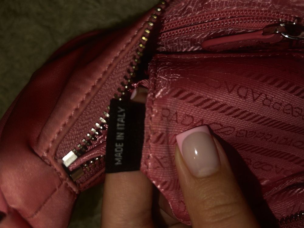 Сумка Prada re edition