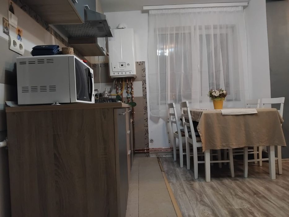 Vând sau închiriez apartament 2 camere