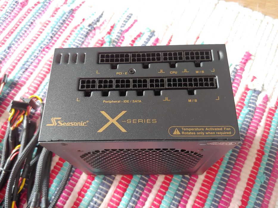 Sursa Seasonic X-series 660W Gold Full Modulara