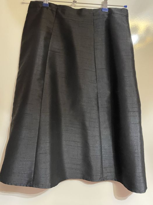 Дамска пола/шифон- сатен /с тюлена подподплата.Черна.