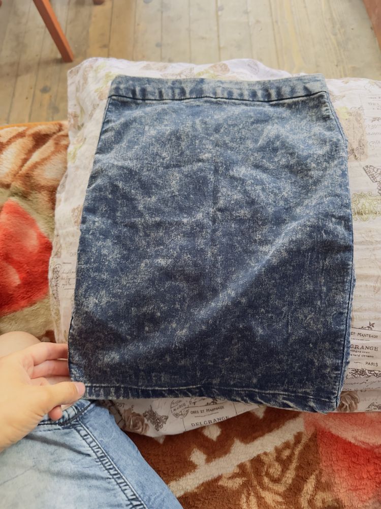Bershka fusta blugi moderna