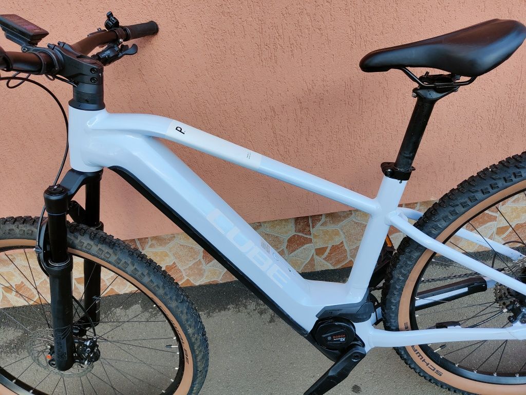 Bicicleta electrica Cube Reaction 750