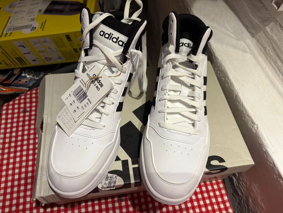 Adidasi Adidas noi 45 1/3