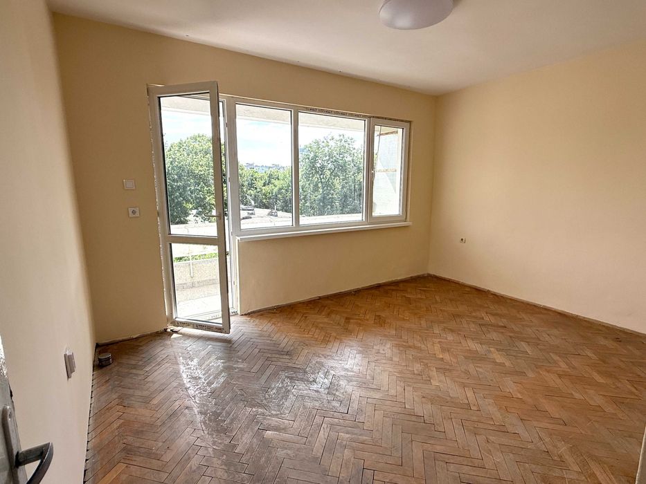 Продава се Тристаен апартамент в Пловдив, Кършияка - 84 кв.м за 1533 €/кв.м - Снимка #5