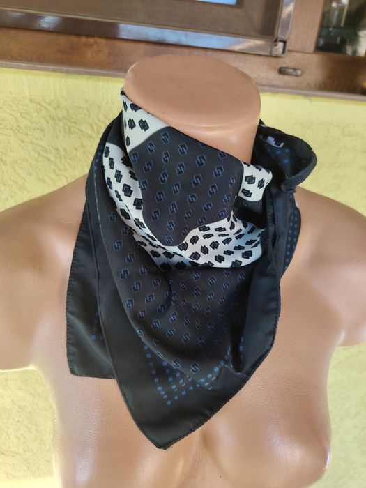 Lot 50 de bucăți esarfe și fulare