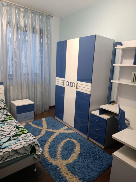 Vând apartament cu 3 dormitoare in blocurile Ferval vis-a-vis de Ford