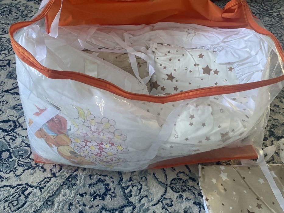 Продается набор в кроватку подушки