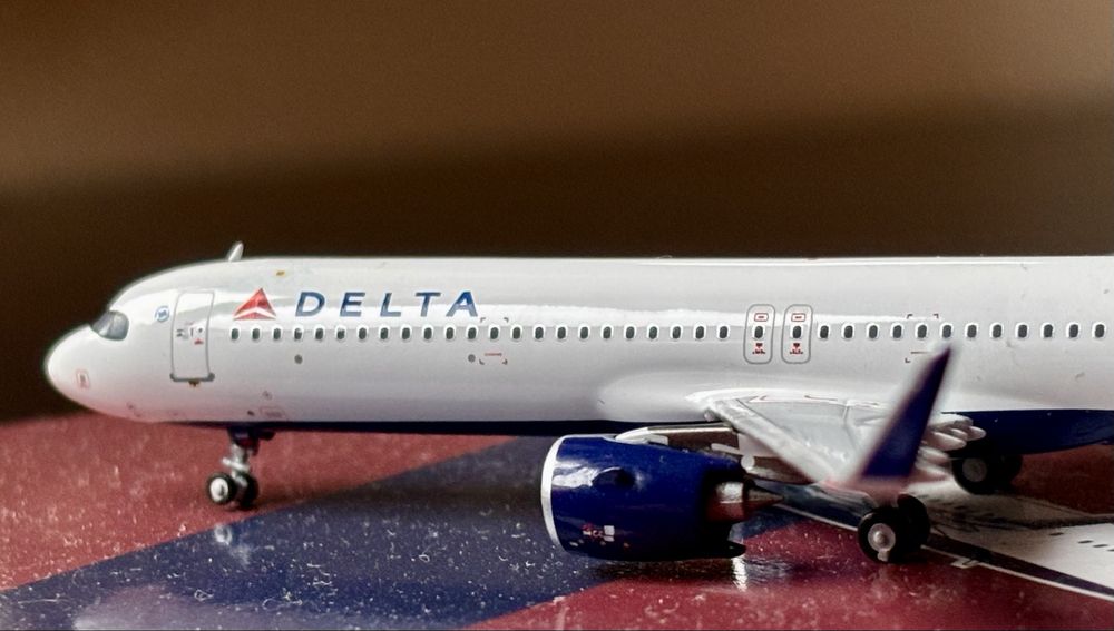 Самолет NG models Delta A321neo 1:400