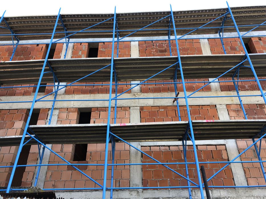 Inchiriez schela metalica ingusta 75 cm