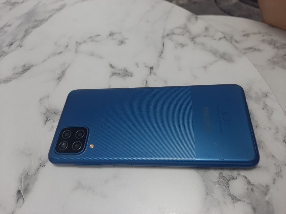 Vând samsung a12