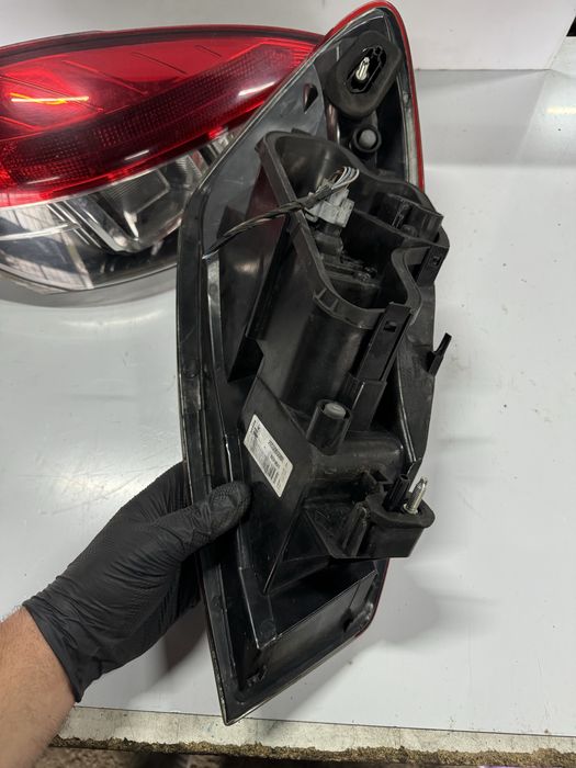Stop tripla Megane 3 GT coupe stare impecabila!ORICE PIESA DISPONIBILA