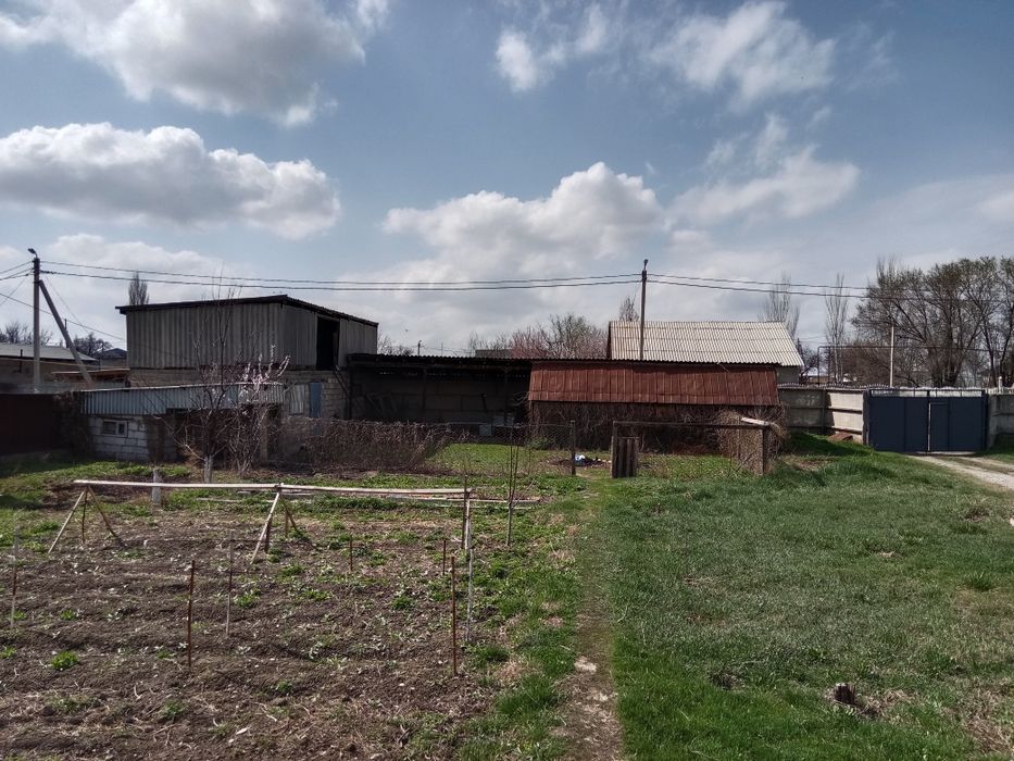 продам участок огорожен