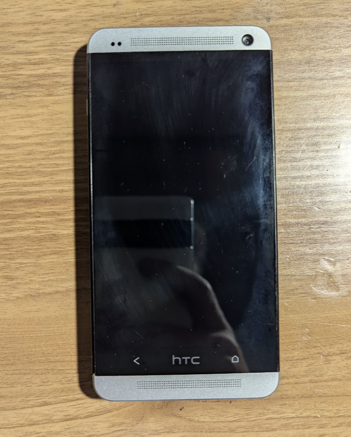 Смартфон HTC one m7