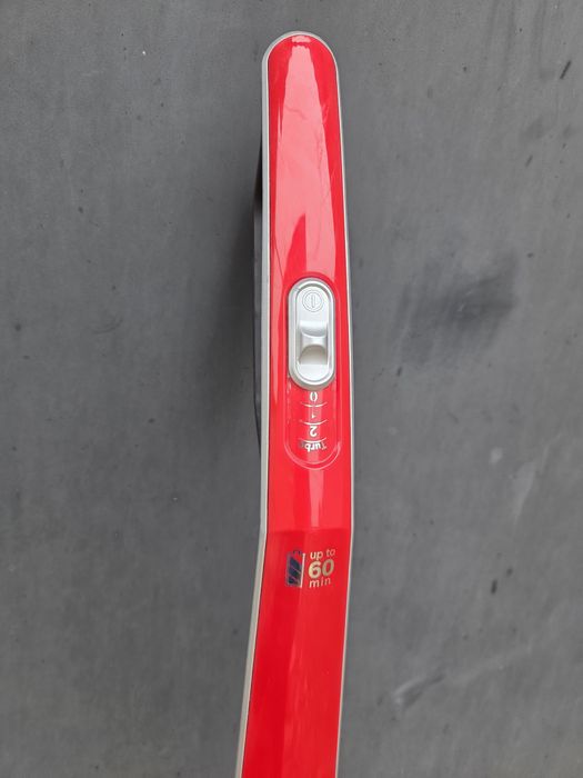 Акумолаторна прахусмусачка Bosch