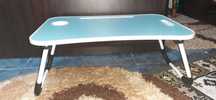 Masa pentru laptop BLUE, plianta, albastra, dimensiuni 60x40x29 cm.