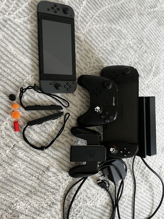 прошитый Nintendo Switch с аксессуарами