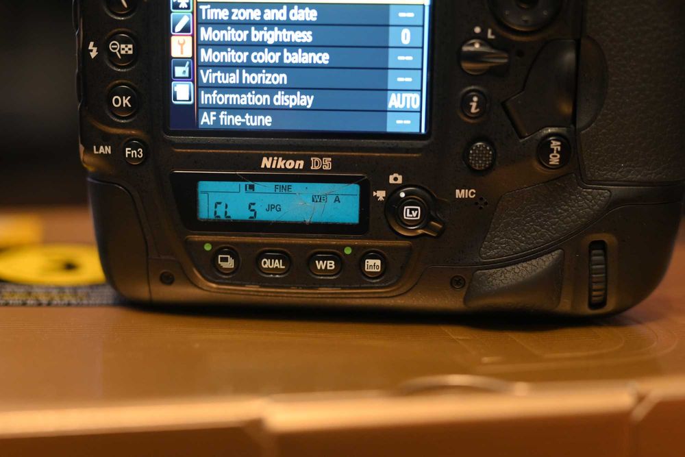 Body DSLR Nikon D5 full box