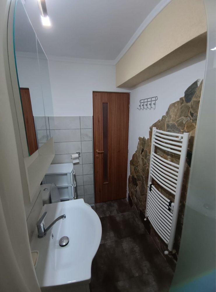 Garsonieră de închiriat, zona Cetate