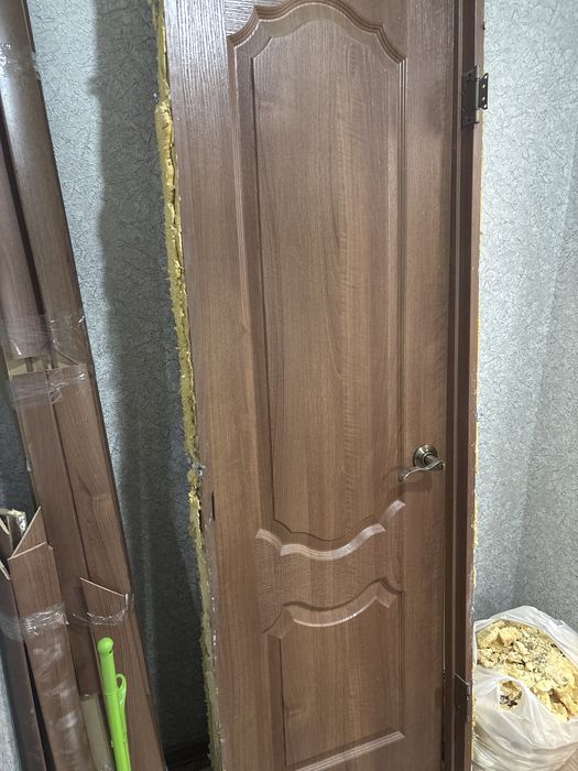 Продам двери межкомнатные  самовывоз