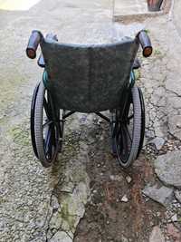 Scaun cu roti pentru persoane cu dizabilitati