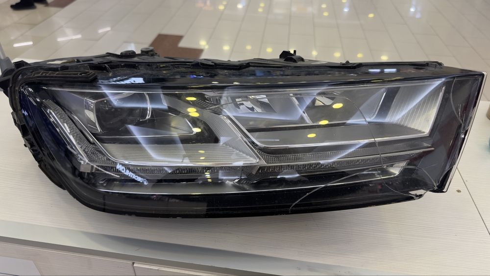 Far full led Audi Q7 4M 2016-2019 Dreapta
