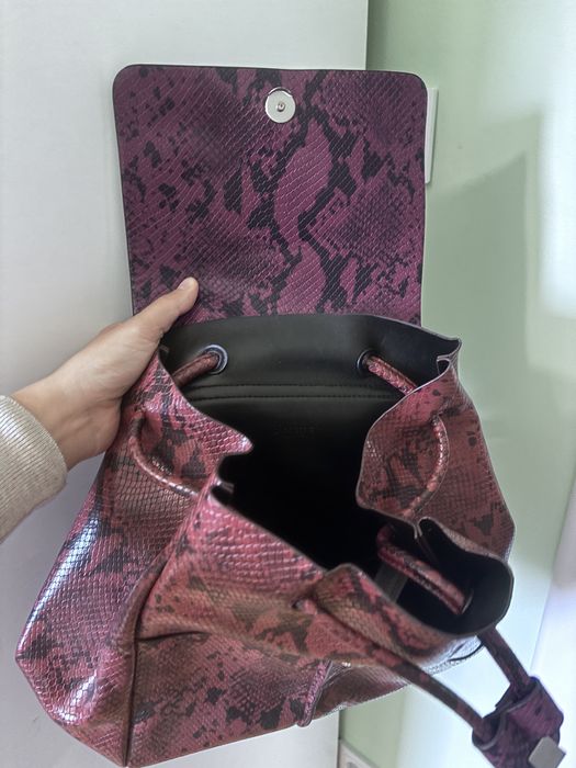 Раница розово черна марка      ZARA