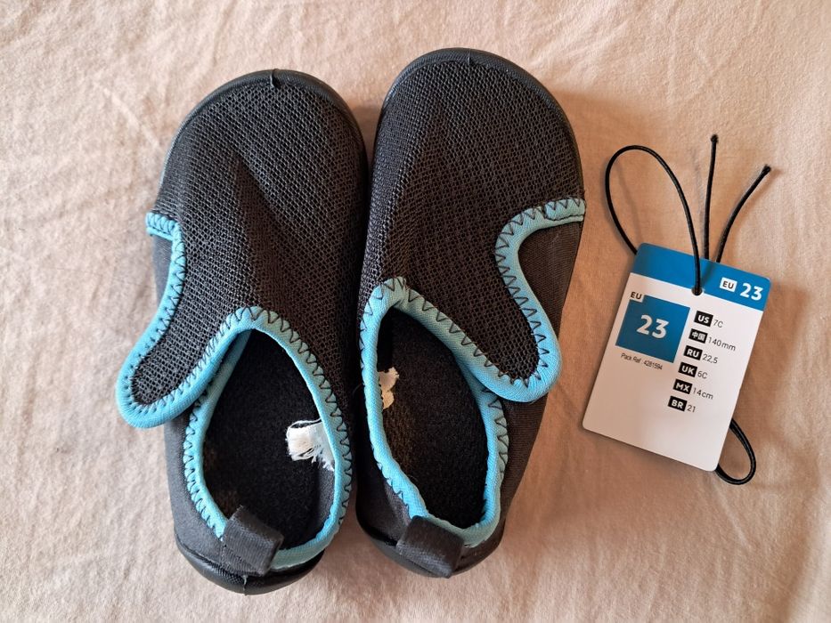 Бебешки акваобувки / пантофи 23 номер