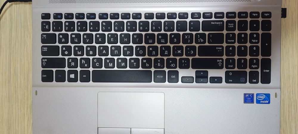 Ноутбук Самсунг жагдайы зор