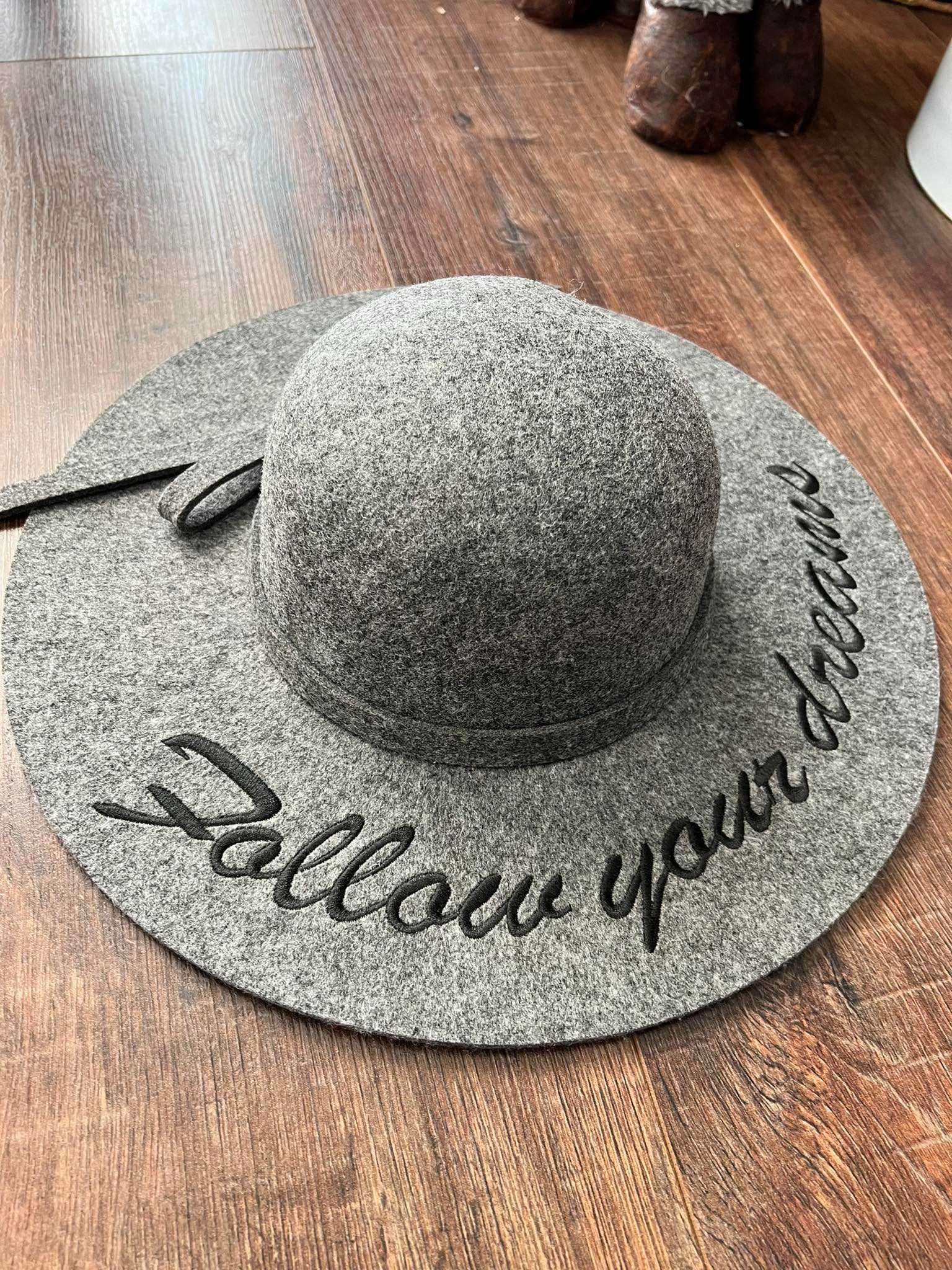 Уникална шапка/ферода Follow your dreams