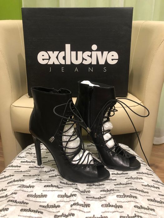 Дамски боти естествена кожа.