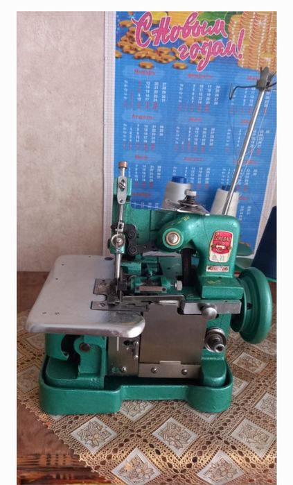 Продам оверлок б/ у недорого