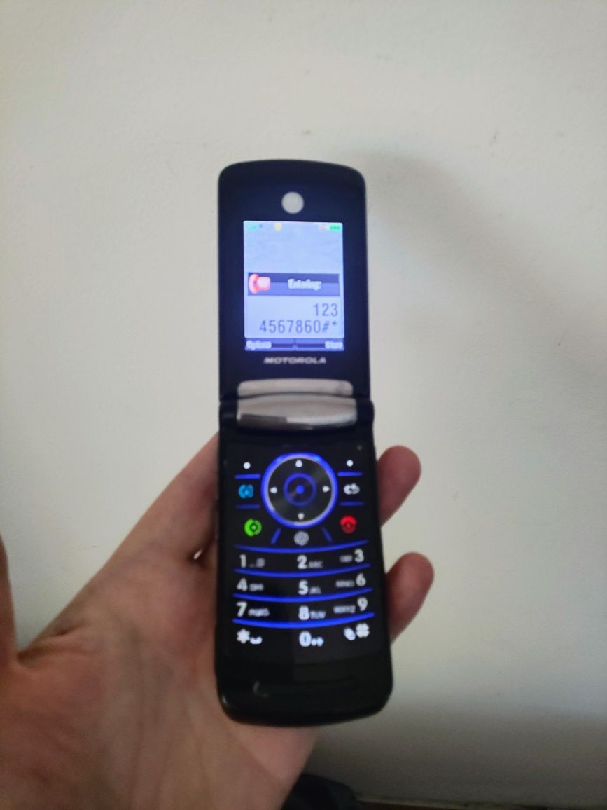 Motorola RAZR V9  ( decodat, stare foarte buna)