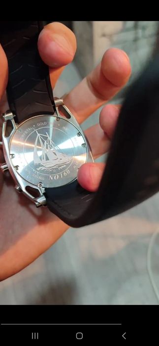 Улисс Нардан кварцевые хронограф