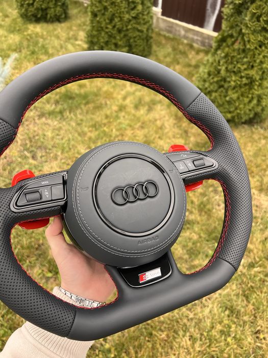 Volan audi detalii rosii