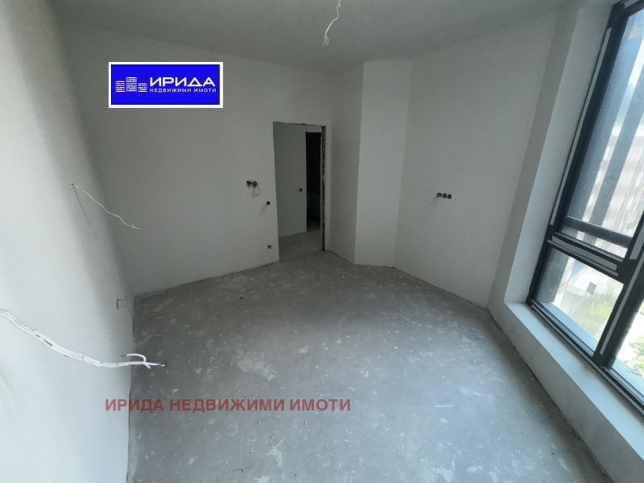 Просторен тристаен апартамент в Кръстова вада с АКТ 16!