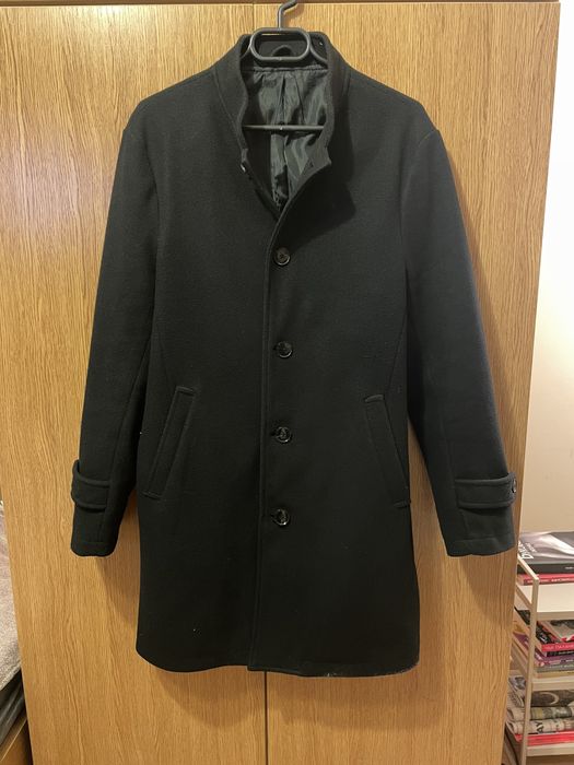 Мъжко черно палто Bershka M