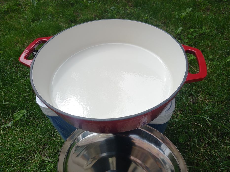 Cratiță fontă emailată 40 cm cu capac inox/Ofertă 420 lei