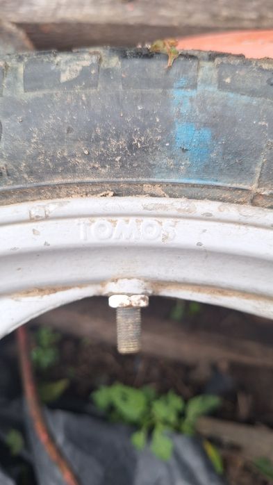 Vând roți de Moped