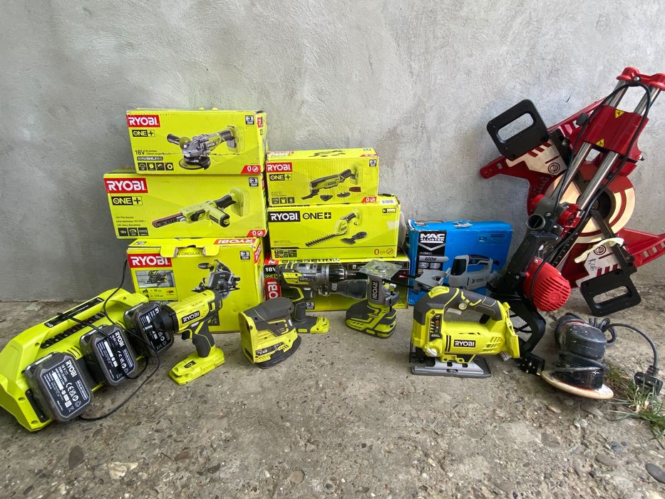 Set de scule. Cuprinde 7 scule noi și 7 folosite.