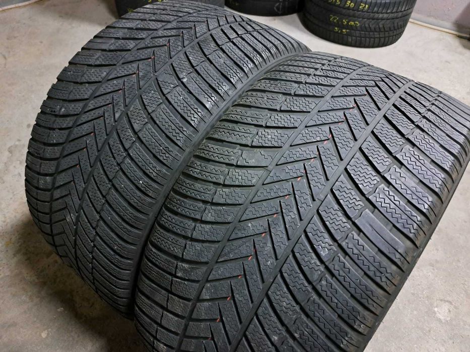2 amvelope 315/35 R21 Bridgestone