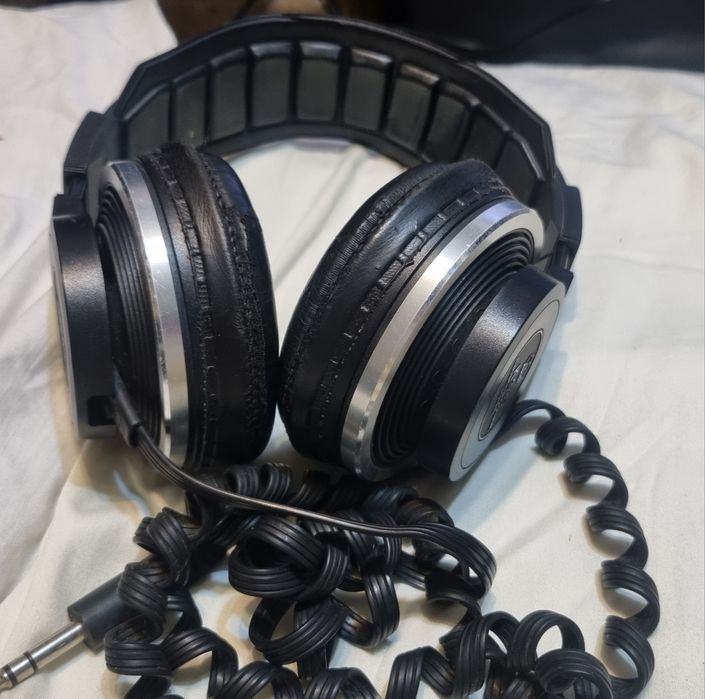 Căști deosebite Akg K 340
