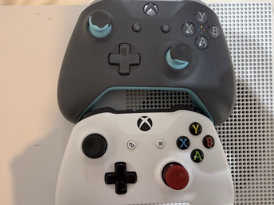 Xbox one S 1T , achizionat 2022