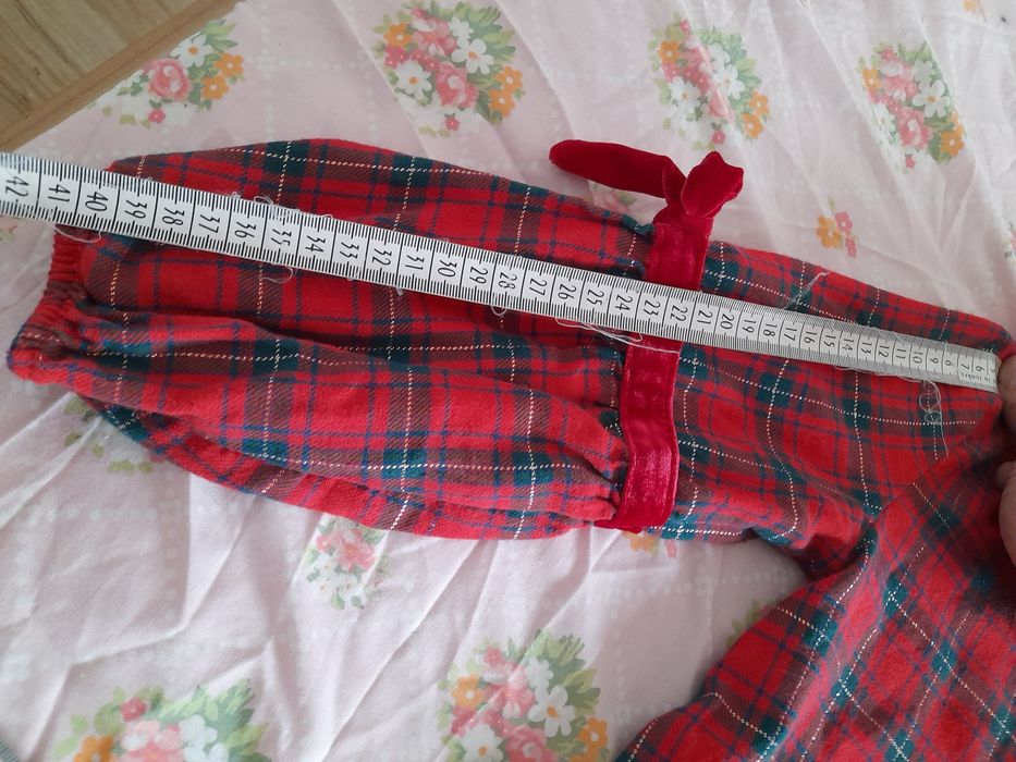 rochie rochiță scufita roșie carouri lc Waikiki 110 116 5 6 ani