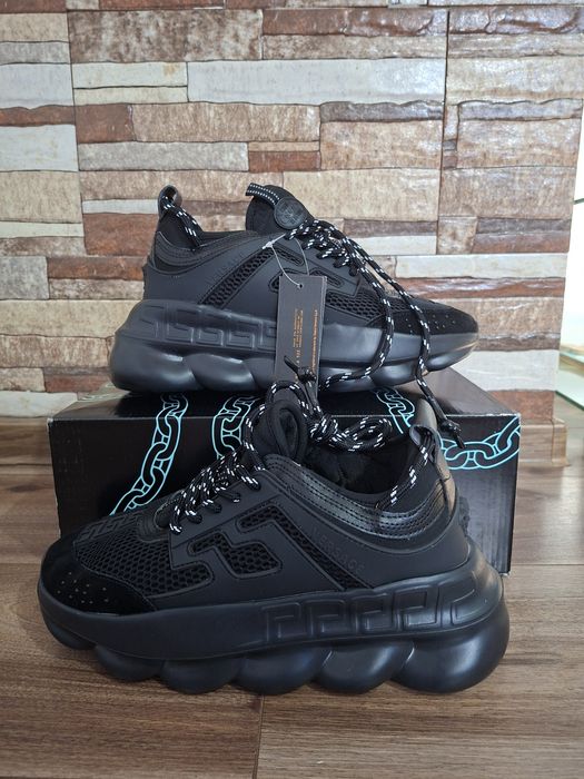 Versace chain reaction