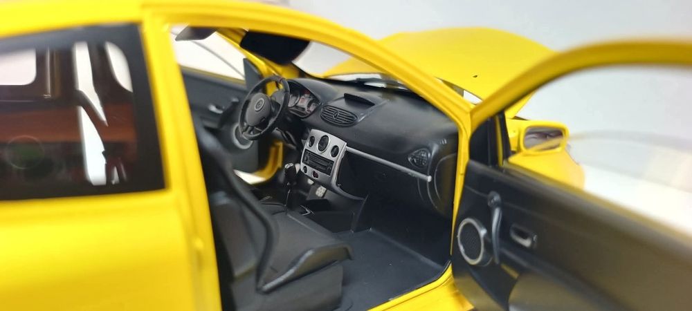 Machetă Renault Clio Rs F1 TEAM 1/18 Norev