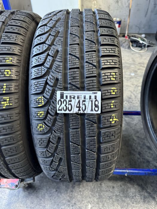 235/45/18 Pirelli M+S