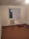 Продам спутник2 3ком 1этаж 2этажки в деревянном доме не дорого