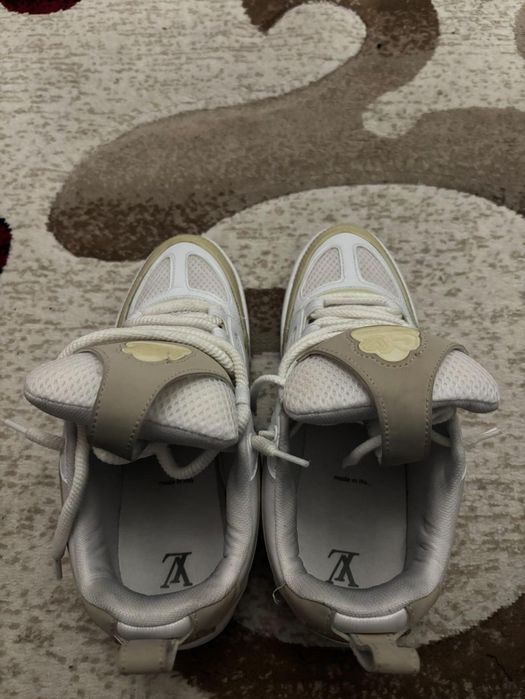Louis Vuitton lv skate crem alb