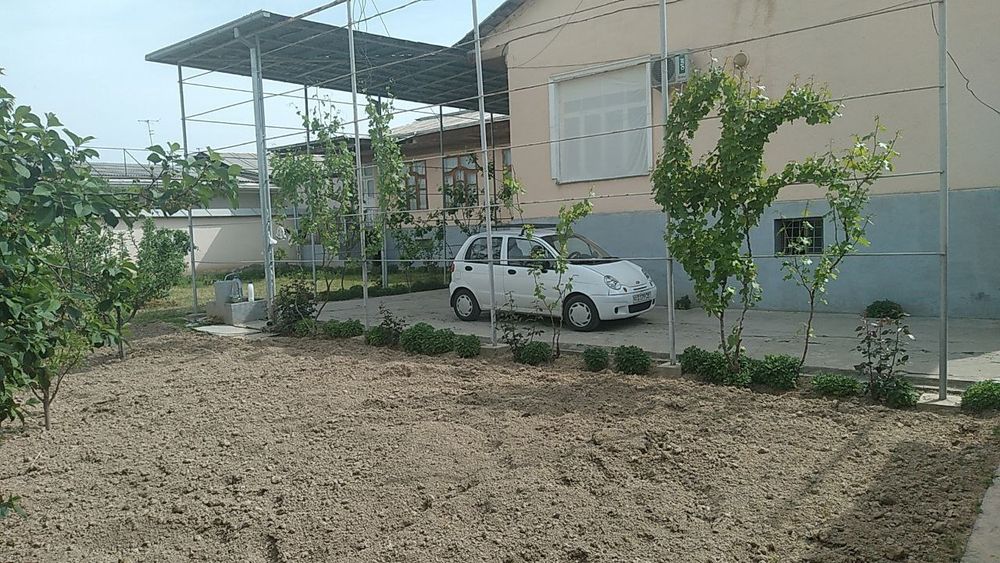 Сотилади 8 сот участка